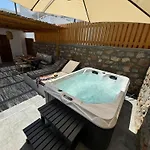 Tapanis Luxury House 펜션