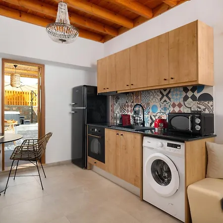 Tapanis Luxury House