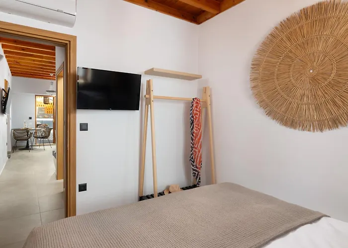 Tapanis Luxury House לינדוס