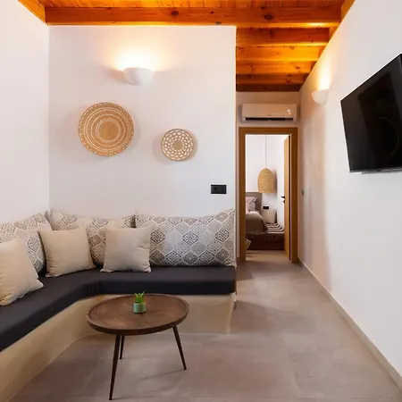 Tapanis Luxury House *